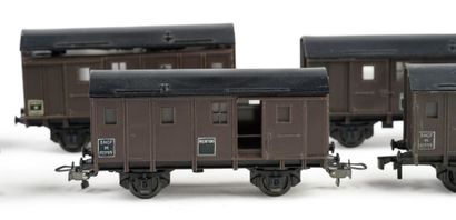 HORNBY. A set of 7 SNCF freight cars, without...