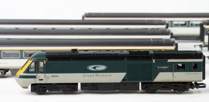 HORNBY. A green, white, and gray Great Western...