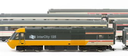 HORNBY. InterCity 125 train set consisting...
