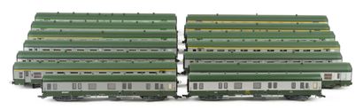 ROCO and HERIS. A set of 12 SNCF passenger...