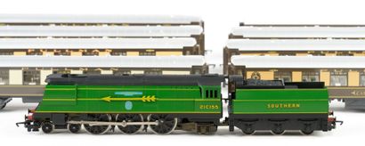 HORNBY. A set consisting of 7 Pullman cars,...