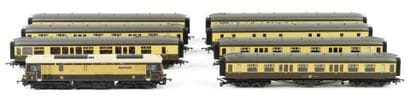 HORNBY. A set of 7 English PULLMAN cars +...