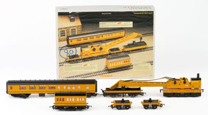 HORNBY. A trackwork train set consisting...