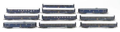 ALTAYA. A set of 8 cars, including sleeper...