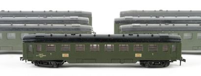 HORNBY ACHO MECCANO. A set of 7 SNCF Paris-Lille...
