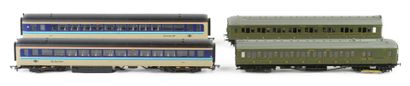 HORNBY. A set of two SPRINTER cars, including...