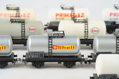 HONBY ACHO MECCANO. A set of 16 tank cars,...