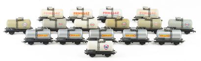 HONBY ACHO MECCANO. A set of 16 tank cars,...