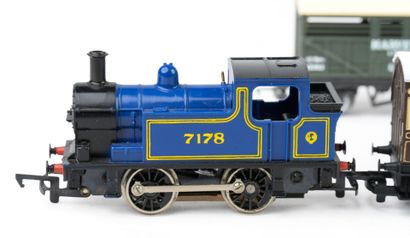 HORNBY. A set consisting of 5 passenger cars,...