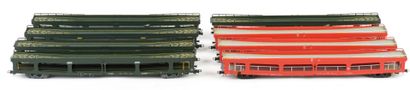 HERIS. A set of 8 car-carrying railcars,...