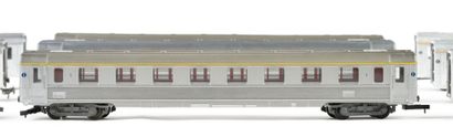 HORNBY. A set of 9 