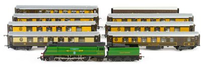HORNBY. A set consisting of 7 Pullman cars,...