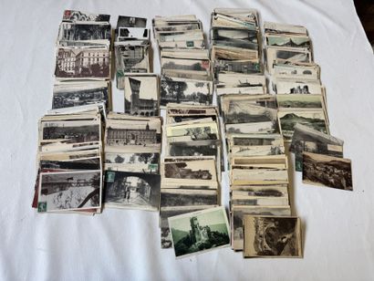 AUVERGNE, lot de 650 cartes a trier sur divers...