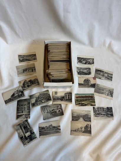 DEAUVILLE, un carton à chaussures de 835...