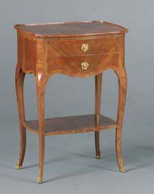 Petite table de salon en bois de placage...