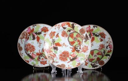 China set of 3 18th century plates with vegetal...