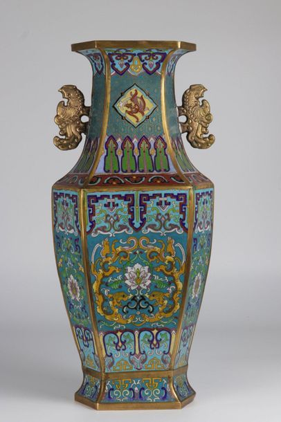 China Large cloisonne bronze vase Ming brand...