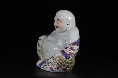 China Large famille rose porcelain Buddha...