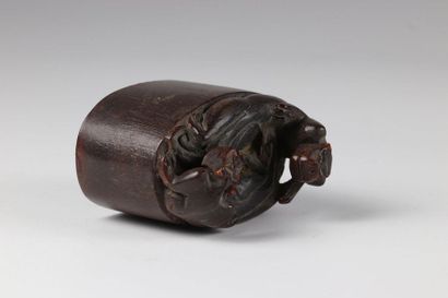China carved horn seal surmounted by 2 dragons...