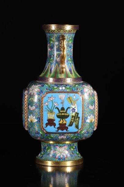 China Very fine cloisonne bronze vase decorated...