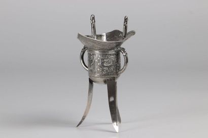 China solid silver wine cup with archaic...