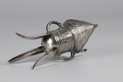 China solid silver wine cup with archaic...