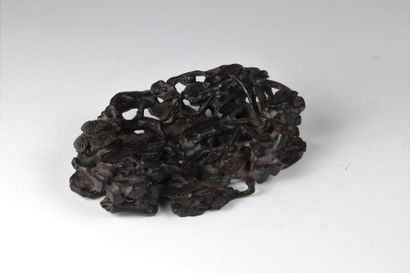 China carved wooden brush holder Qing period
Sizes:...