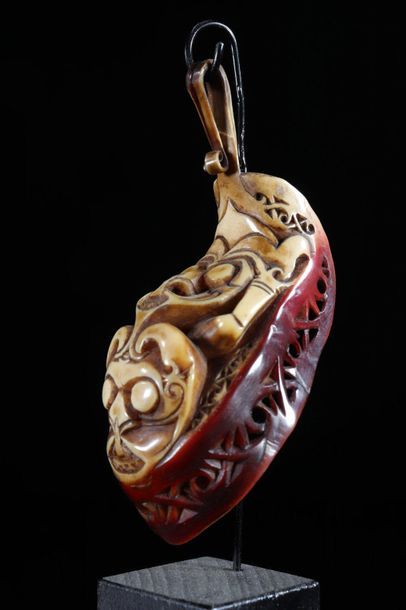 Curiosity lot of 2 carved hornbill jewelry...