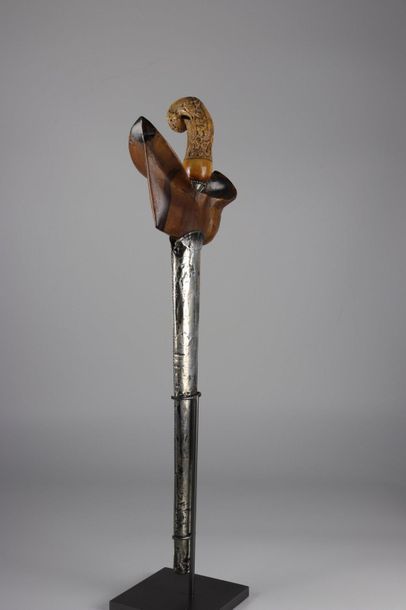 Asia knife (Kriss) finely carved ivory handle...