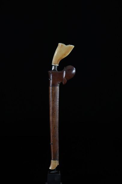 Asia knife with ivory handle and its 19th...