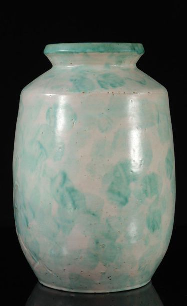 ART-DECO, porcelain vase with figurative...