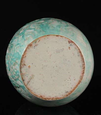ART-DECO, porcelain vase with figurative...