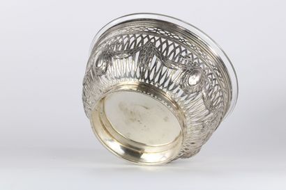 Lot de 3 coupes en argent de style Louis...