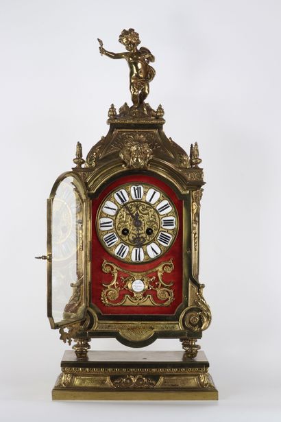 Imposante pendule et son socle en bronze...