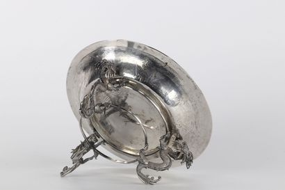 Coupe sur pied en argent chine à décor de...