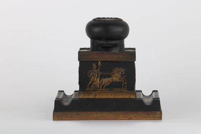 Encrier en bronze à deux patines Empire d'époque
Région:...