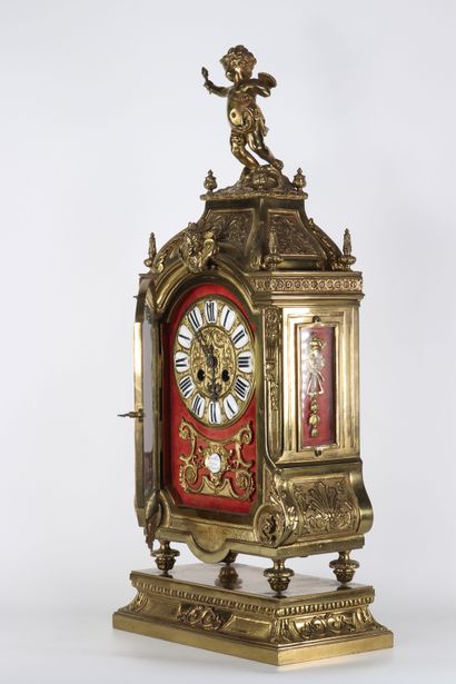 Imposante pendule et son socle en bronze...