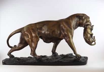 Antonio AMORGASTI (1880-1942) Lionne et lionceau
Dimensions:...