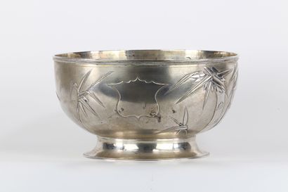 CHINE, lot de 2 bols en argent début XXe...