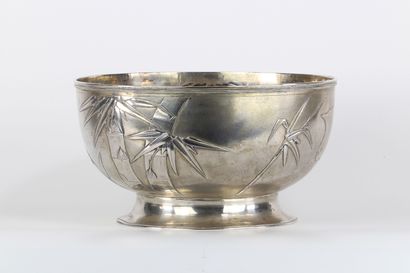 CHINE, lot de 2 bols en argent début XXe...