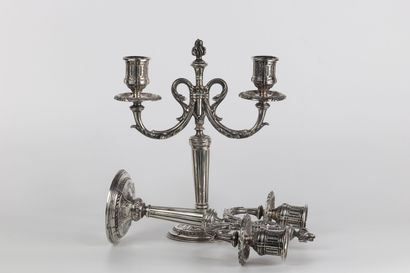 Paire de candélabres en argent poinçon mercure...