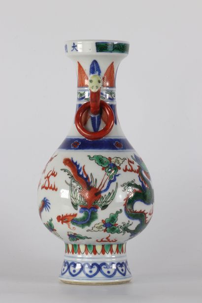 Vase Doucai Dragon et phénix Wanli (joint...