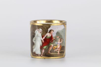 Tasse en porcelaine de Berlin décorée d'une...