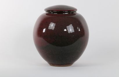CHARLES HAIR, France, XXe, Vase couvert en...