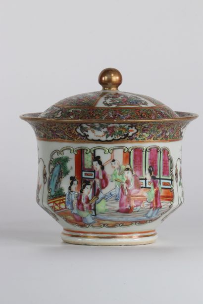 Service en porcelaine de chine Canton 19ème
Région:...