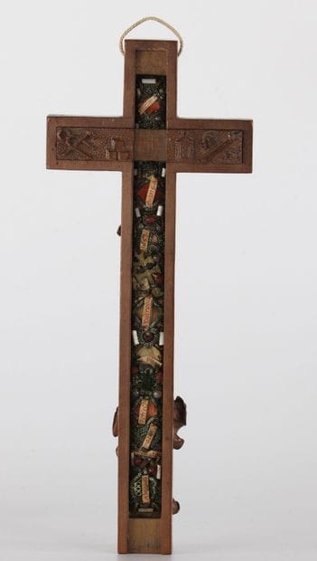 Croix reliquaire en bois sculpté art baroque...