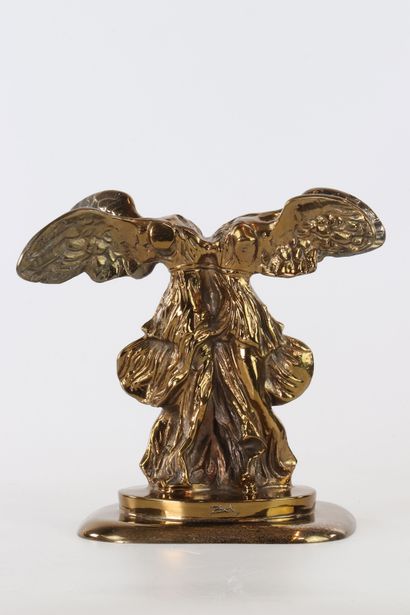 Salvador DALI Double Victoire de Samothrace...