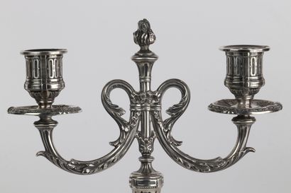 Paire de candélabres en argent poinçon mercure...