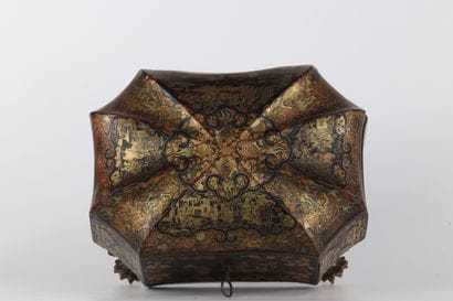 CHINE, Canton - XIXème siècle Boîte à thé...