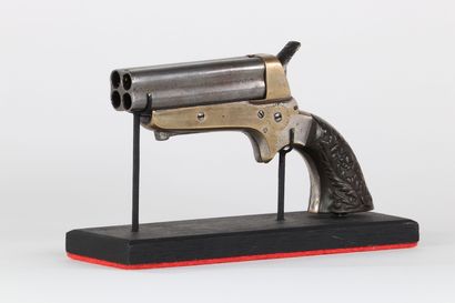 Revolver 4 canons, XIXe mécanisme fonctionnel
Dimensions:...
